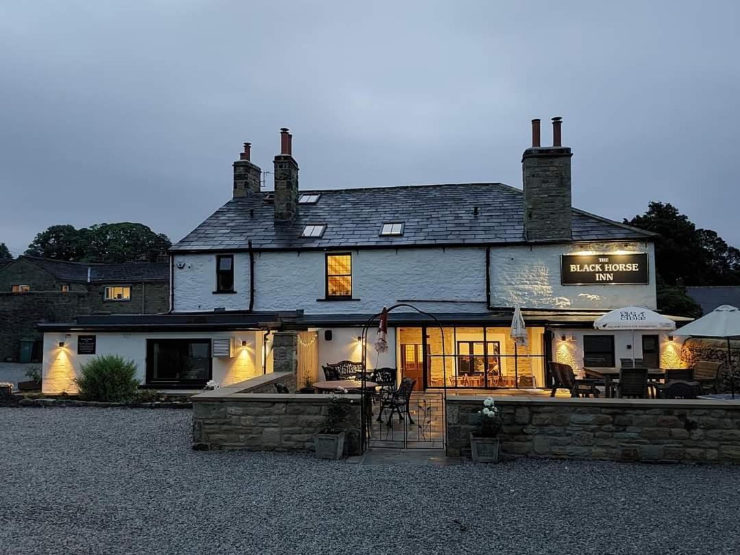 The Black Horse Inn Settle Exterior photo